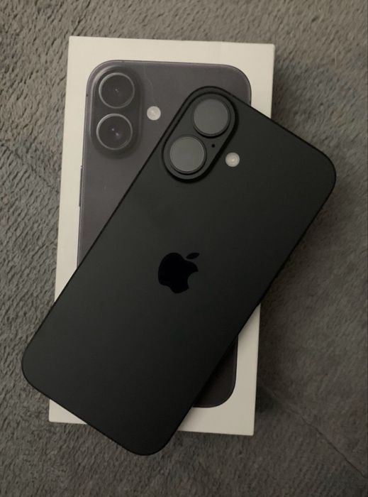 IPhone 16 (256gb, 92%)