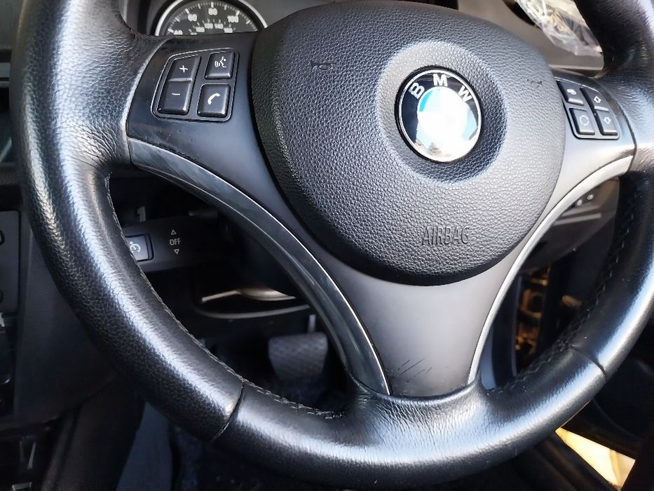 Мултифункционален спортен кожен волан БМВ/BMW E81-E87 E90 E91 E92 E93