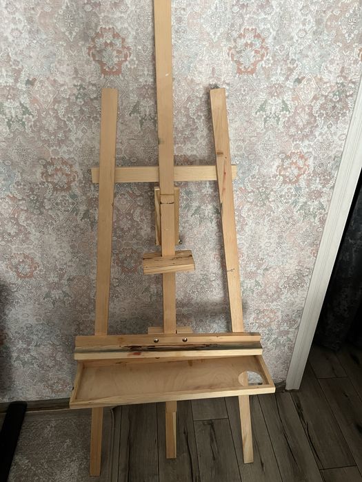 Художественный мольберт для рисования