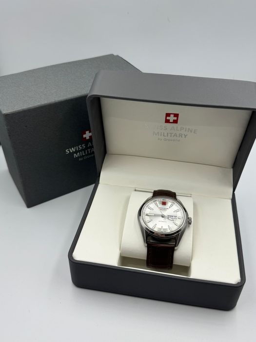Amanet F28: Ceas automatic Swiss Military 7090.2532