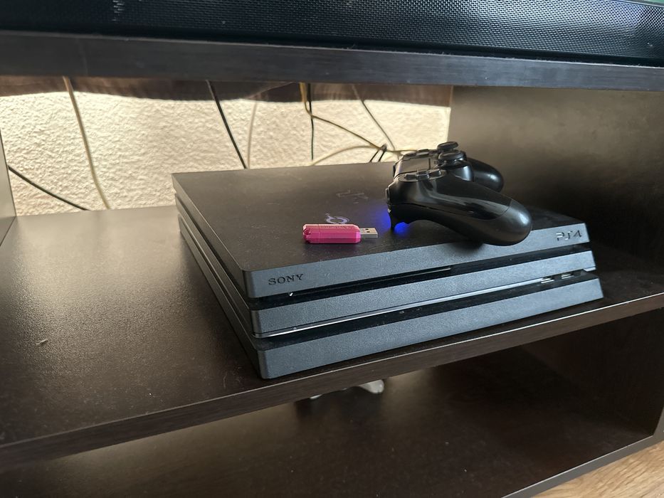 Play Station 4.  4K  modat