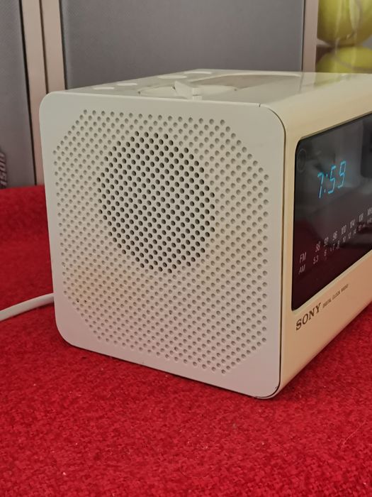 Radio SONY ICF-C11W Digi Cube