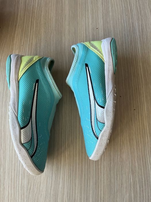 Ghete fotbal sintetic Puma marime 36