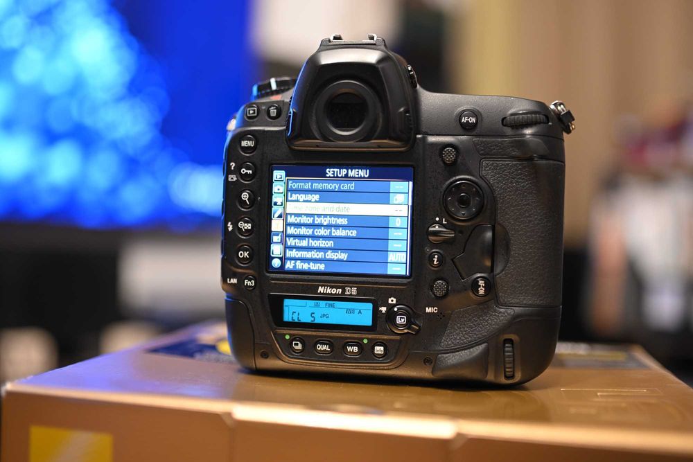 Body DSLR Nikon D5 full box Craiova • OLX.ro