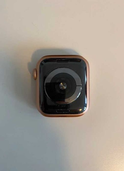 Apple Watch Series 4, Starlight Aluminum 44mm, S/M