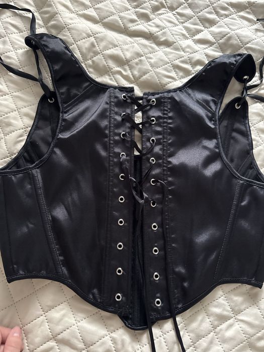 Продаю красивый корсет