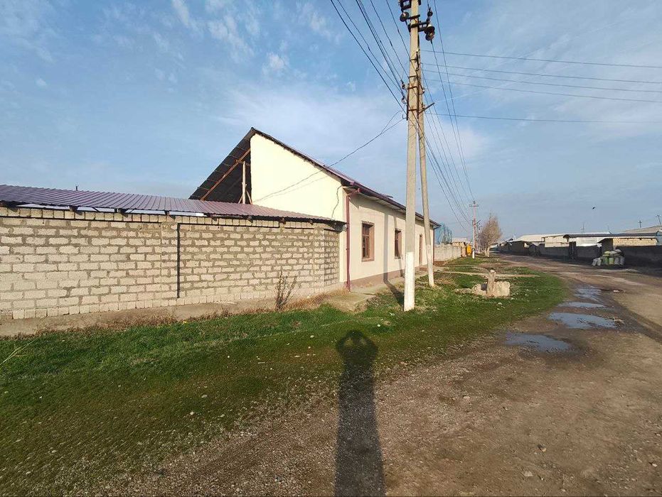 30 сотих Ер уйи бн сотилади, нархи 2800 бир сотихи