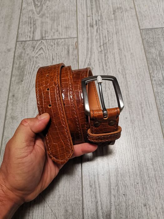 Curea din piele naturala, lucrată manual