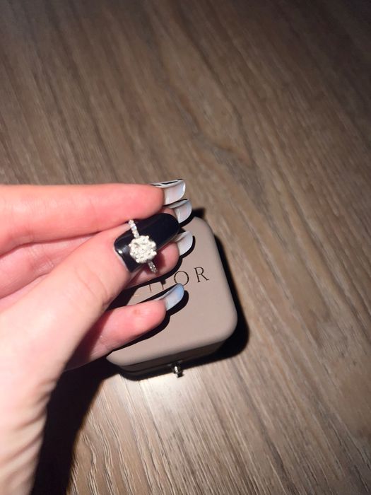 Vând inel logodna Teilor