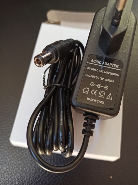 Продавам захранвания 12V