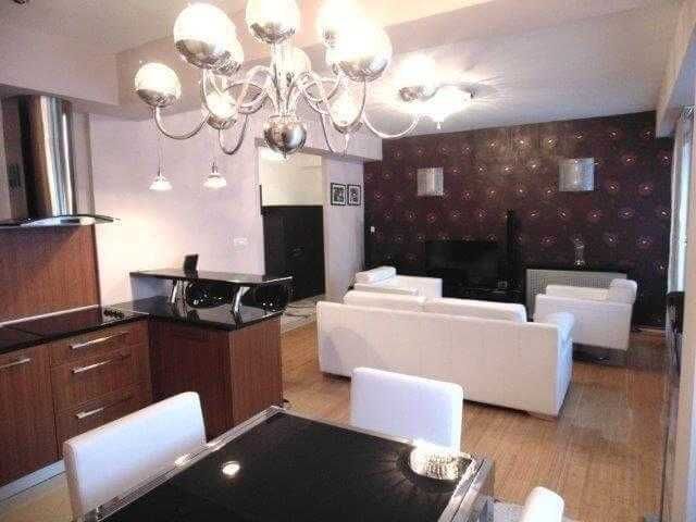Дава се под наем Тристаен апартамент в Бургас, Център - 76 кв.м за 280.5 € - Снимка #1