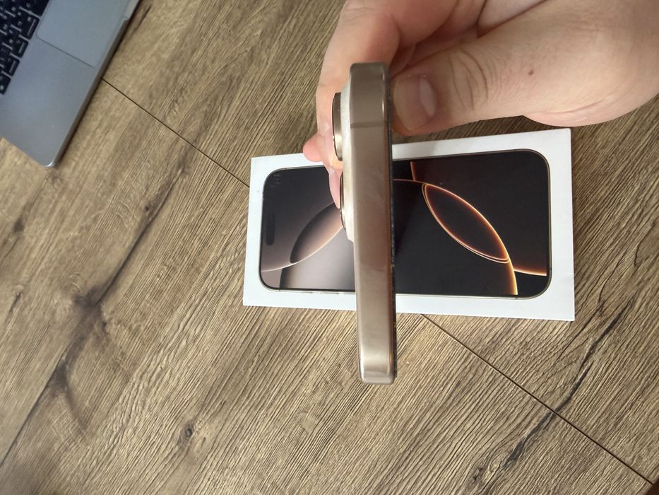 Продаю Iphone 16 pro max 512GB