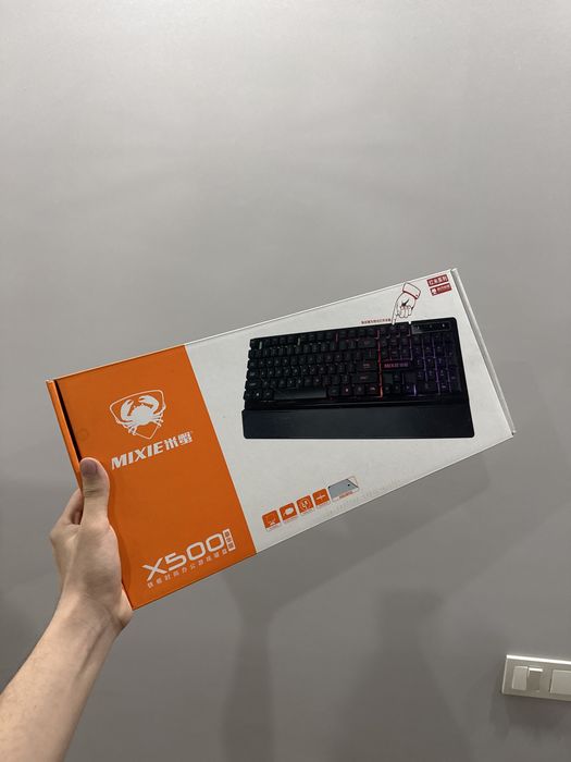 Игровая RGB-клавиатура MIXIE X500