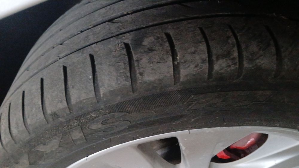 Продам тайота...