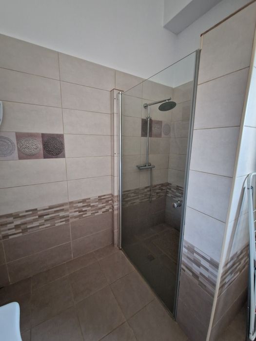 Închiriez apartament