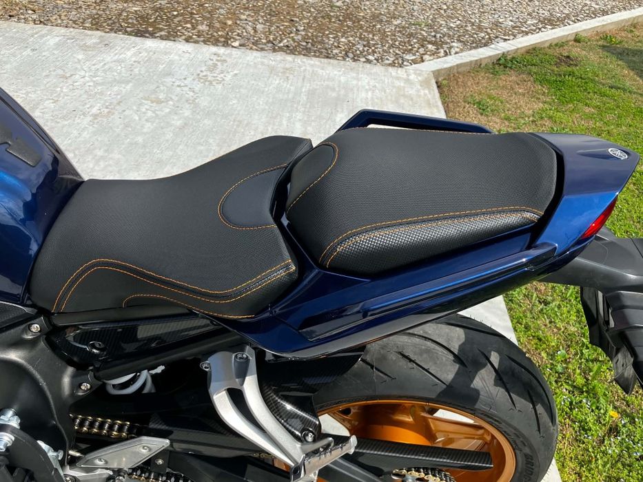 Yamaha FZ1 2006 перфектен !!!
