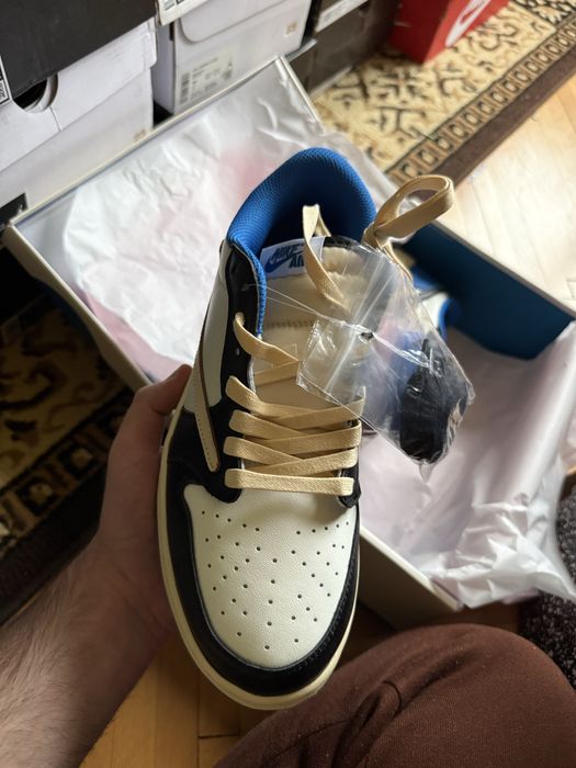 Jordan 1 Travis Scott Fragment marimea 41 si 42