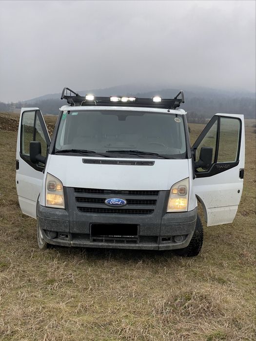 Vând Ford Tranzit