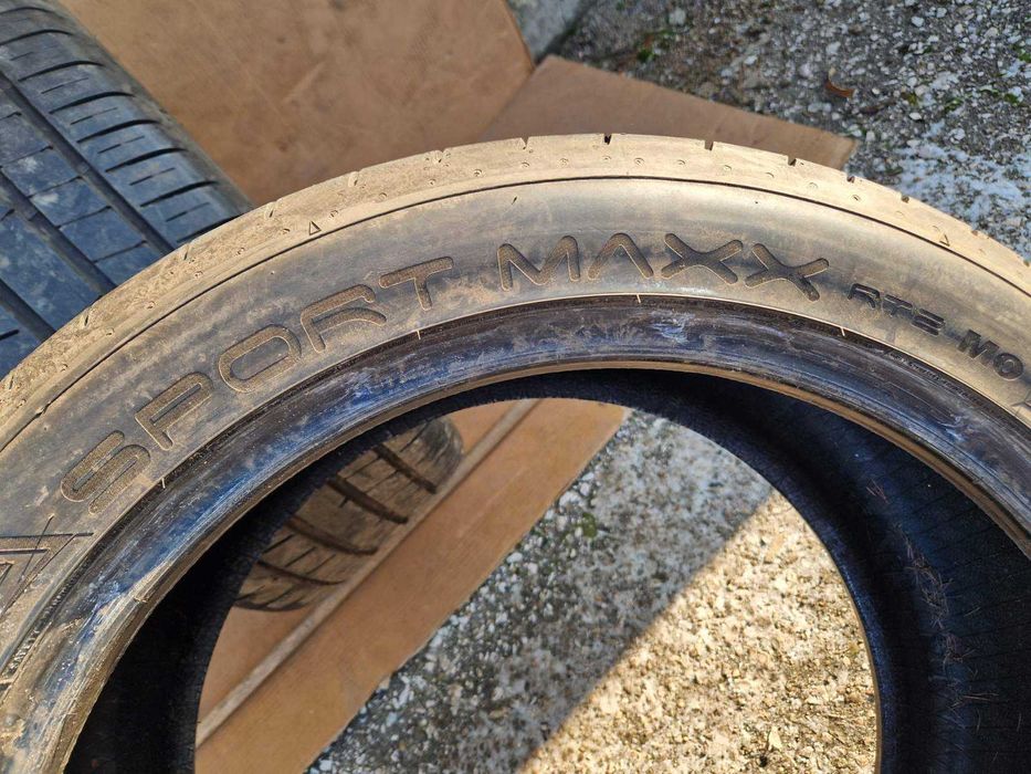 2 Dunlop R20 285/40 Летни гуми  DOT0820