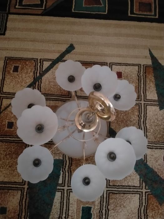 Люстра  сатылады срочно