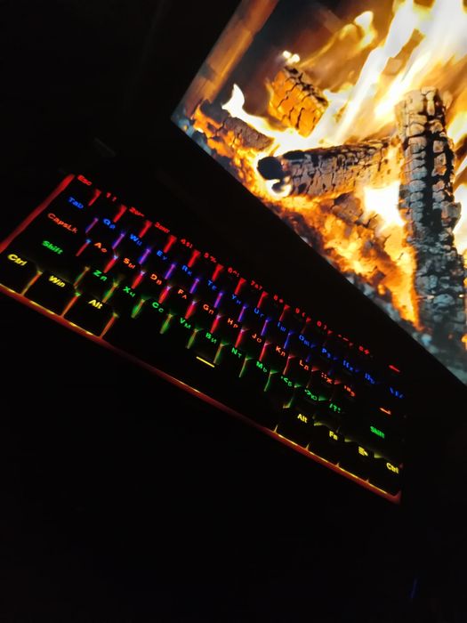 Продам за 7000 писат в лс