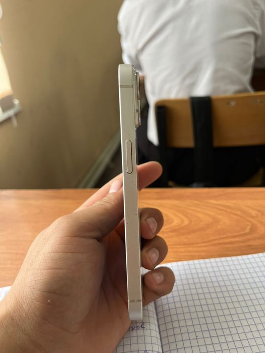 Айфон 14 в хорошем состоянии