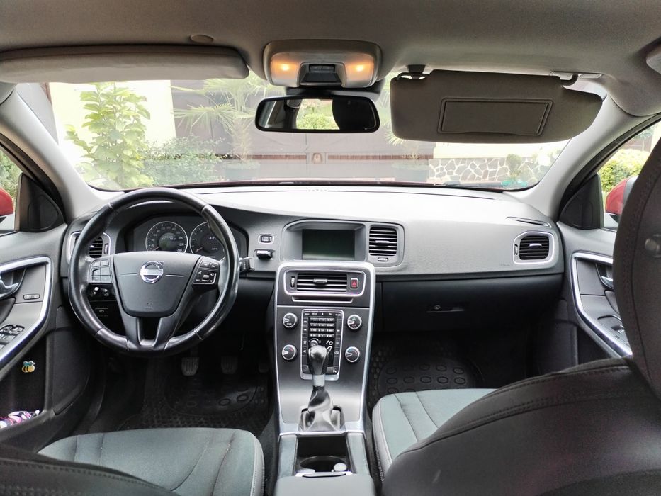 VOLVO S60 2011 — imagine 5