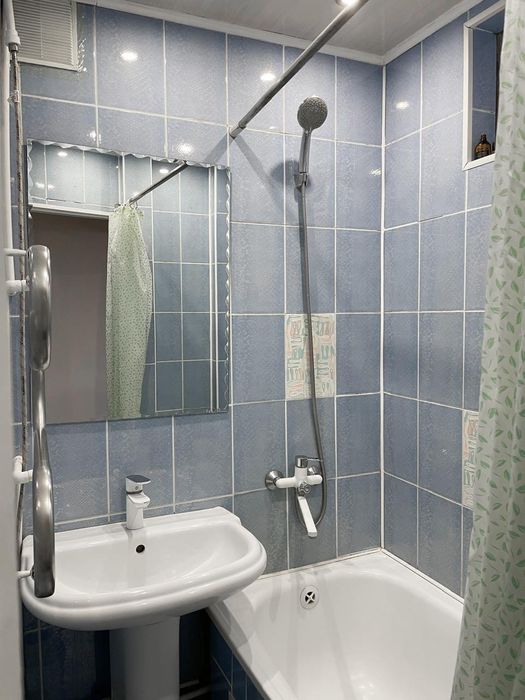 Продам 3 комн квартиру на Янтаре