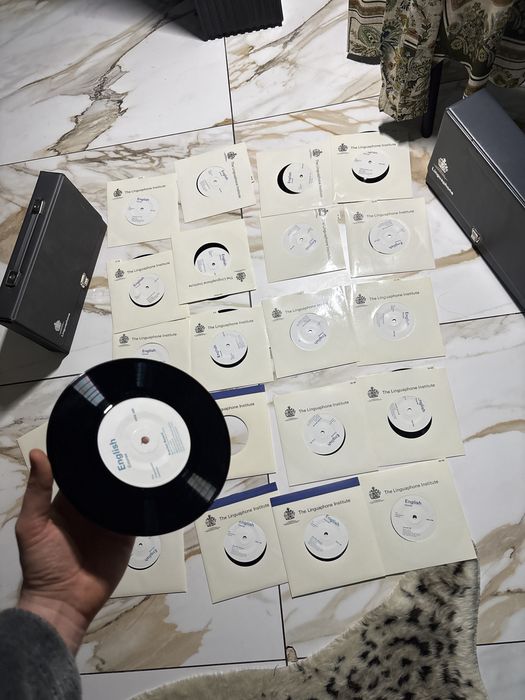 2 Set x 16 discuri vinil Linguaphone+huse/franceza,engleza noi iasi