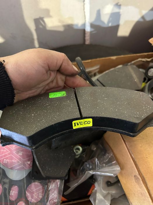 Авто части за автомобили и бусове