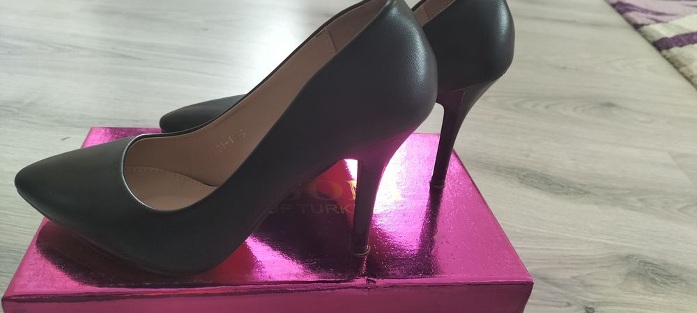 Астана.Туфли 35 размер чёрные