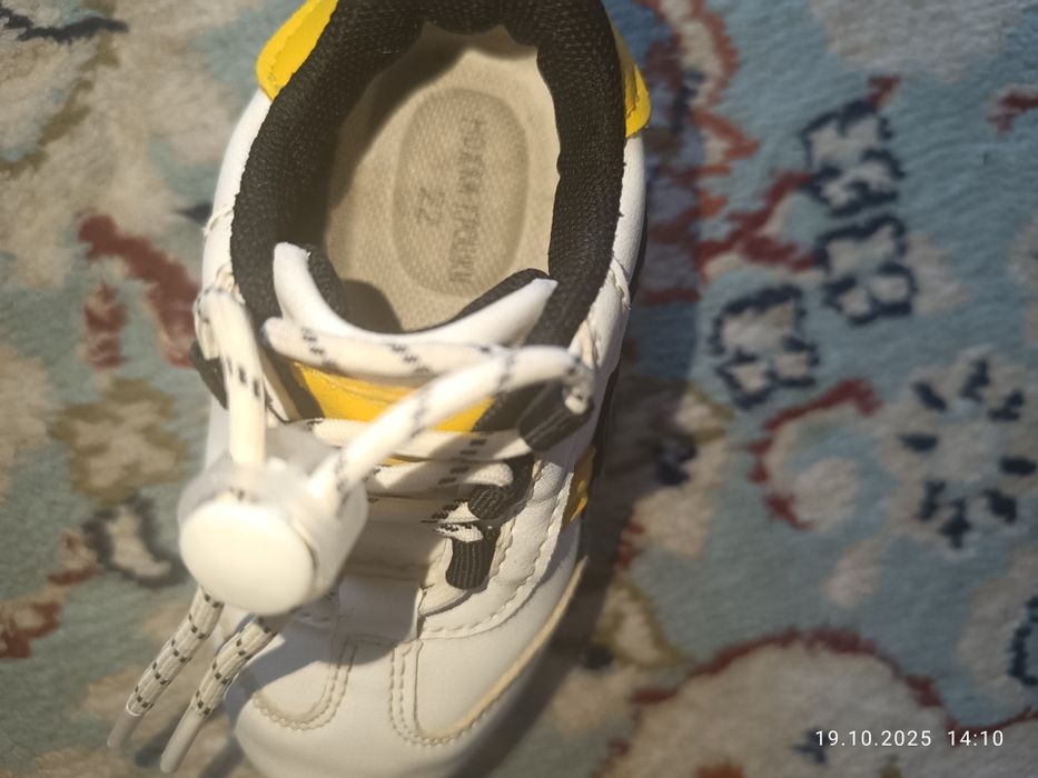 Кросовка б/у жағдайы жақсы