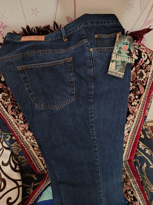 Продается джинсы.