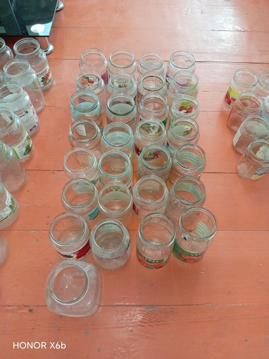 Банки разные 120,100,80 тг