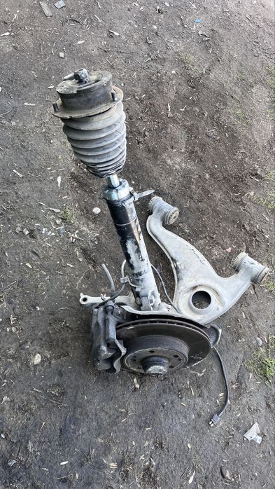 Мерседес 124 стойка