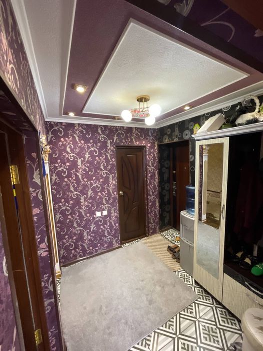 Продаеться квартира в городе Ахангаран