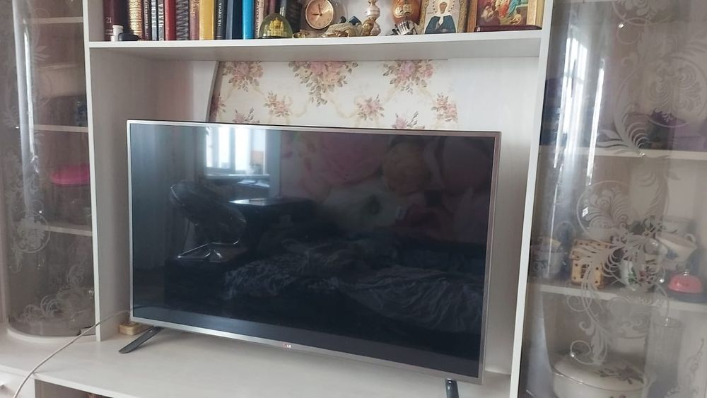 Продам смарт ТВ марки LG СРОЧНО