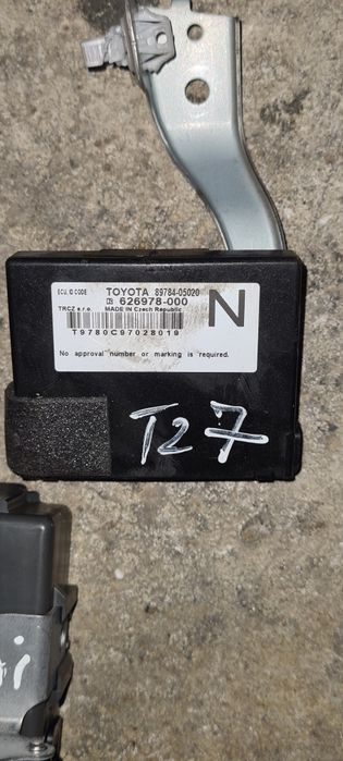 Modul,module,panou sigurante,calculatoare Toyota Avensis t27,motor 2,2
