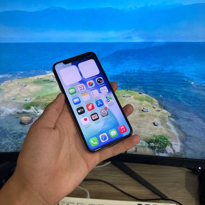 iPhone 11 Pro LL/A srochni sotiladi