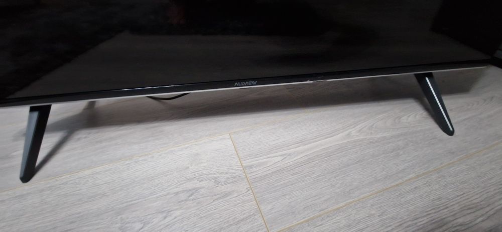 Vând tv 109 cm în stare de functionare