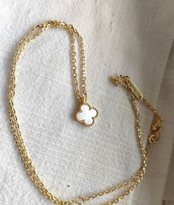 Дамско колие с малка бяла детелина - Van Cleef & Arpels VCA