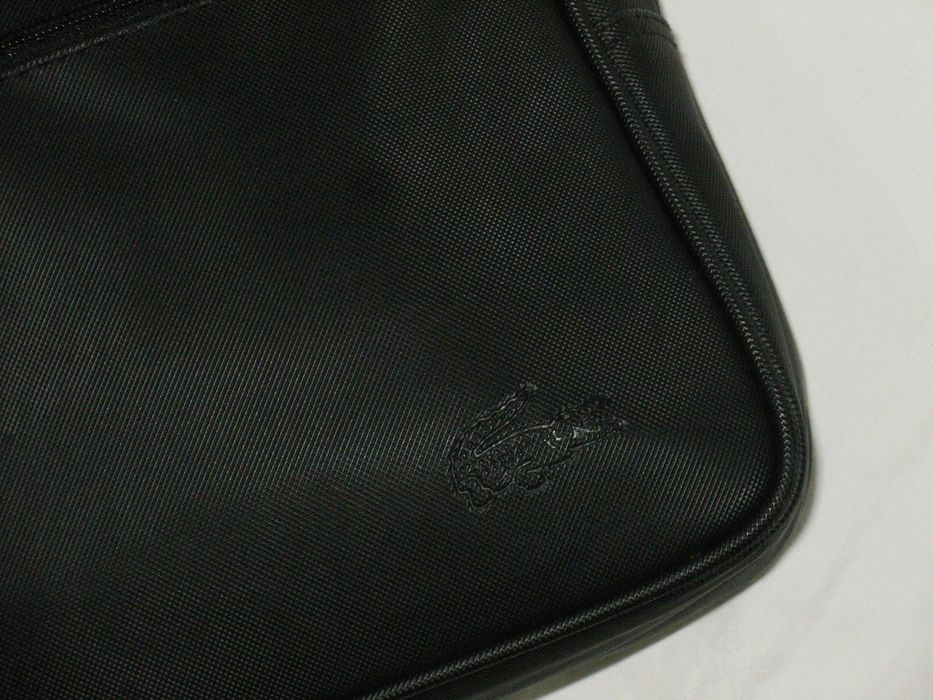 LACOSTE черна спортна дамска чанта