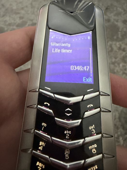 Vertu signature 1 . първо поколение.