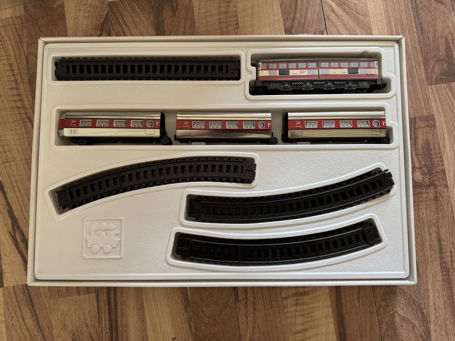 Set tren metalic Pequetren Talgo 508 + șine – nou, în cutie