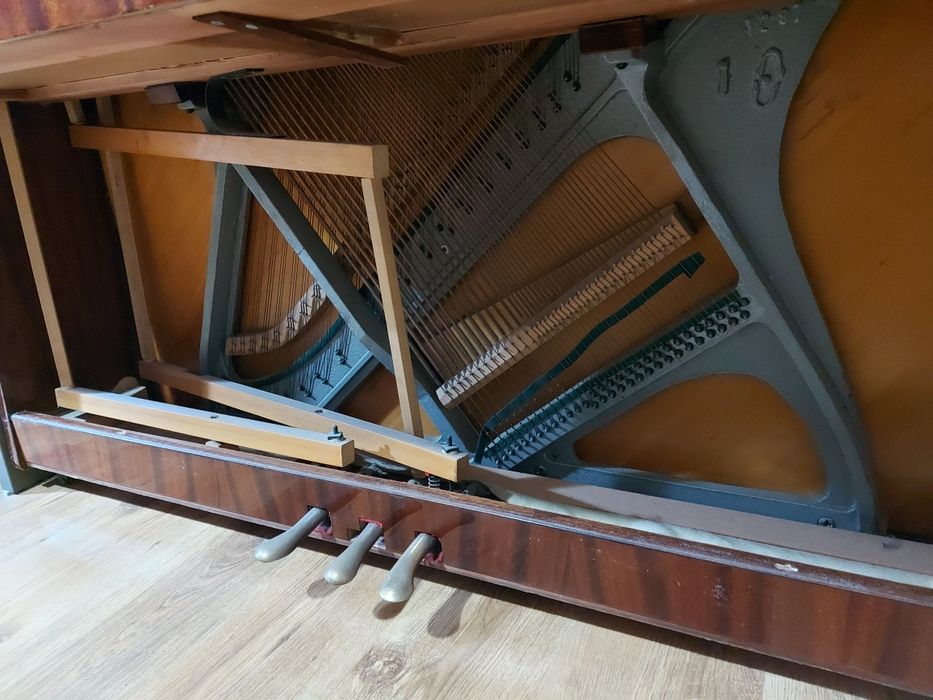 Акустично пиано Беларус