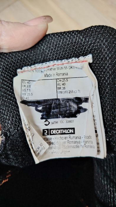 Vând 2 perechi bocanci mărime 40