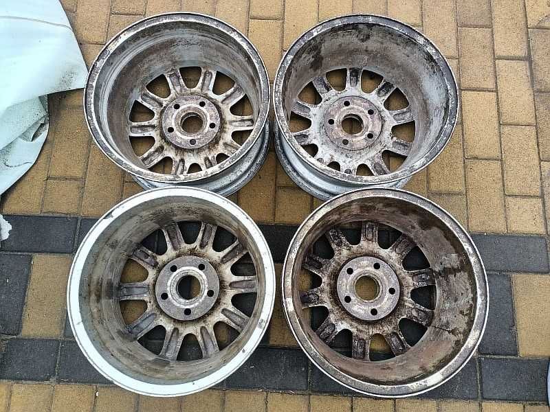 Продам оригинальные диски на  Audi