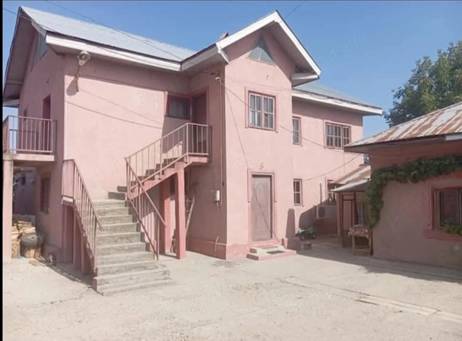 Casa P+1 + Casa Bătrânească