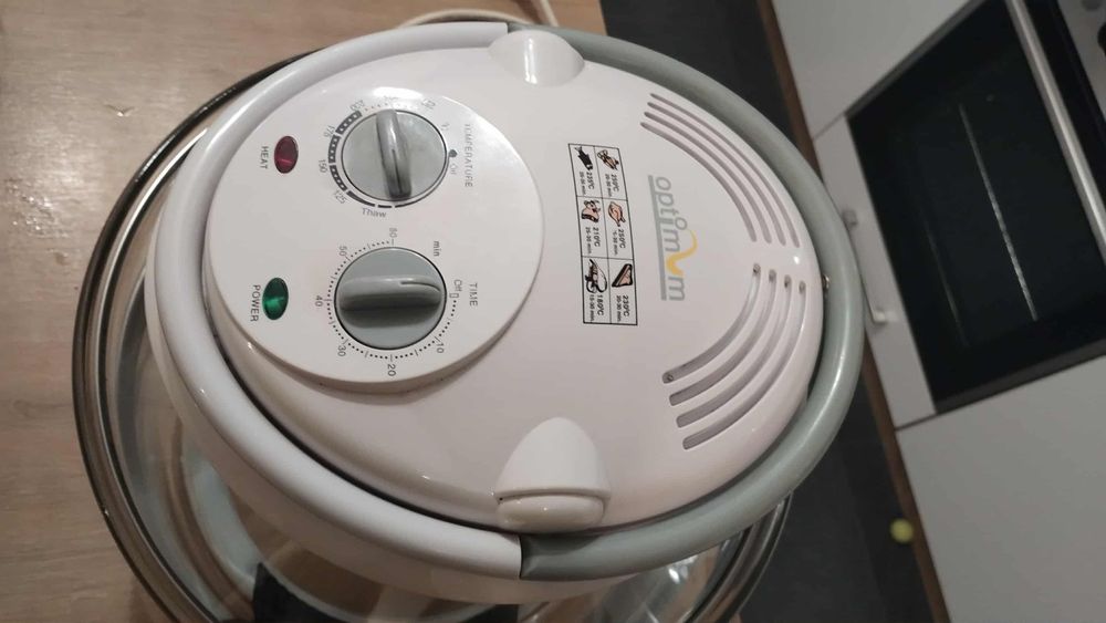 Халогенна, конвекторна фурна