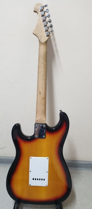 Электрогитара fender
